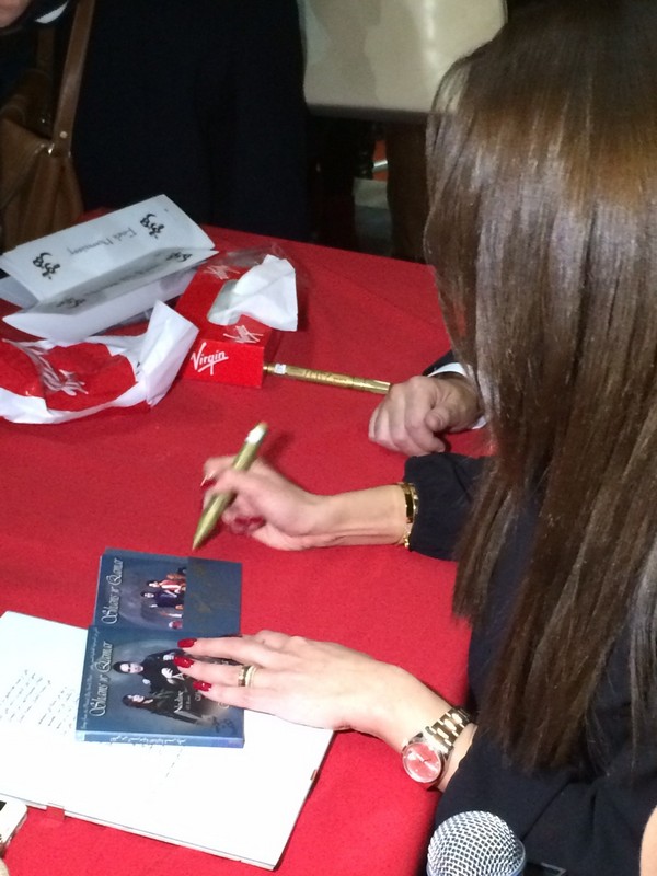 Signing session of Shams w Qamar